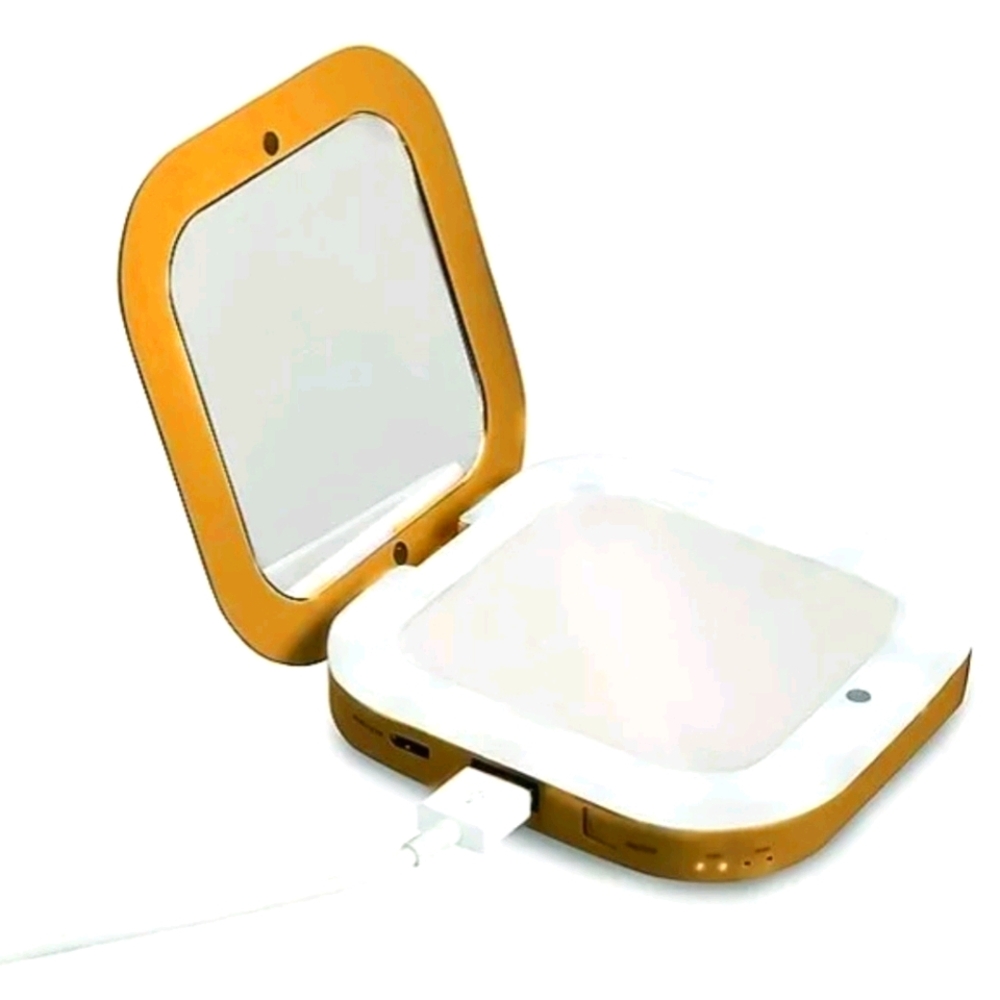 BNIB Wanderlust X Compact Mirror Power Bank